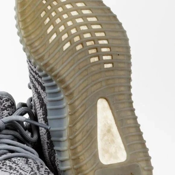 Adidas Yeezy Boost 350 V2 ‘Beluga 2.0’ - Picture 5 of 11